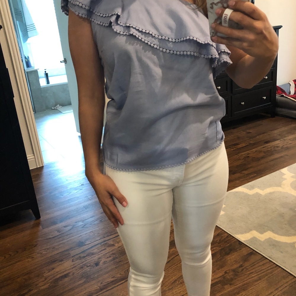 One shoulder top